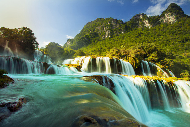 Cho thuê xe đi Thác Bản Giốc rẻ nhất 2018